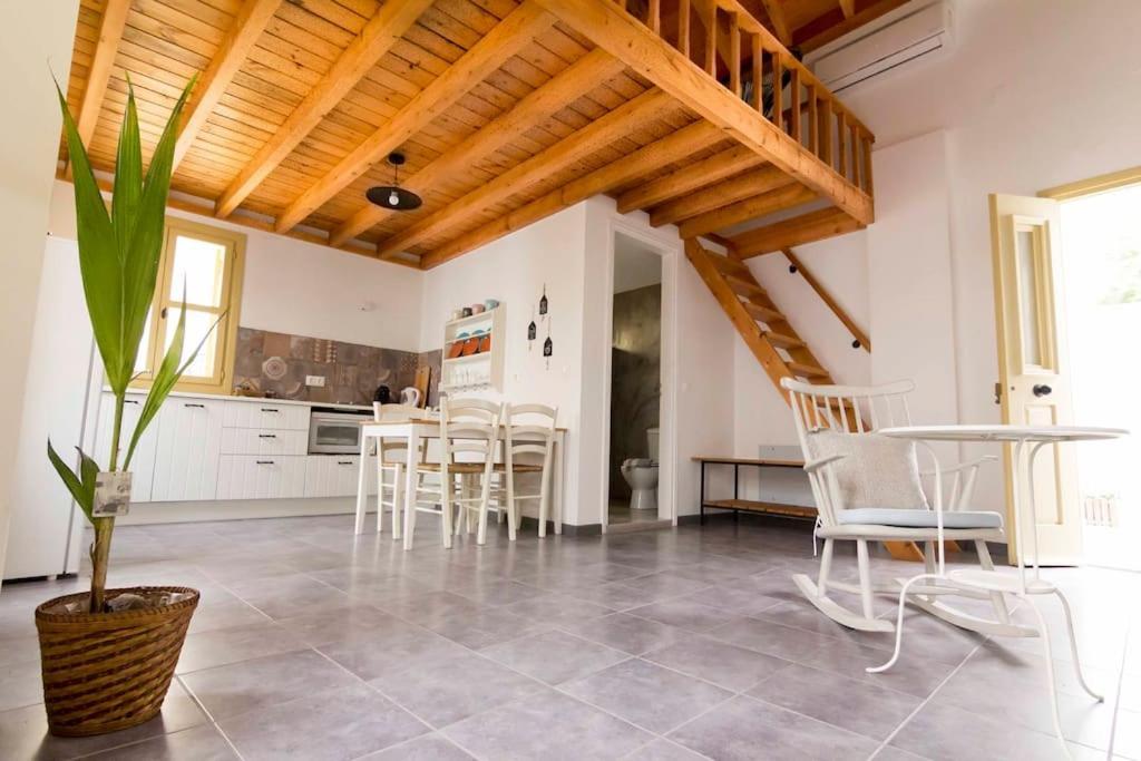 Aegli Apartments Deluxe Simi Eksteriør billede